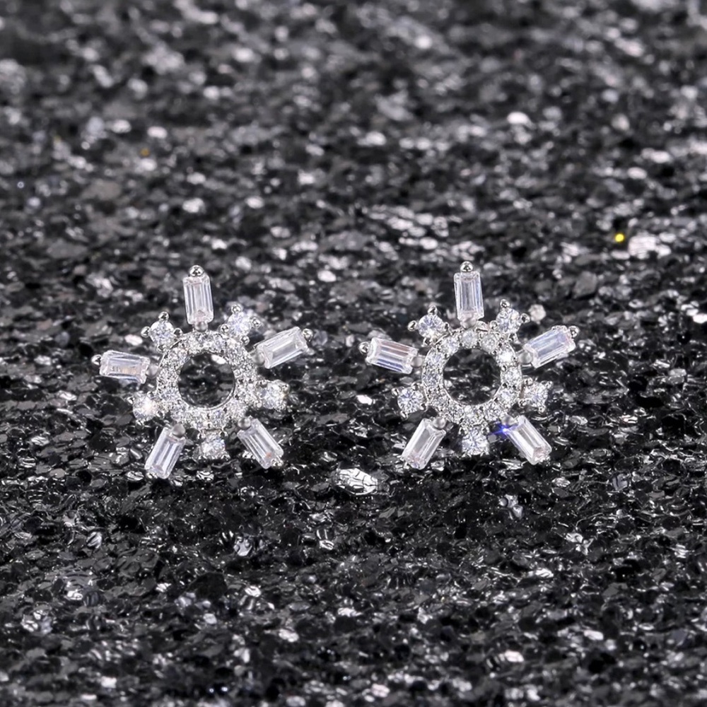✨Silver Star Studs✨ - Picture 3 of 7